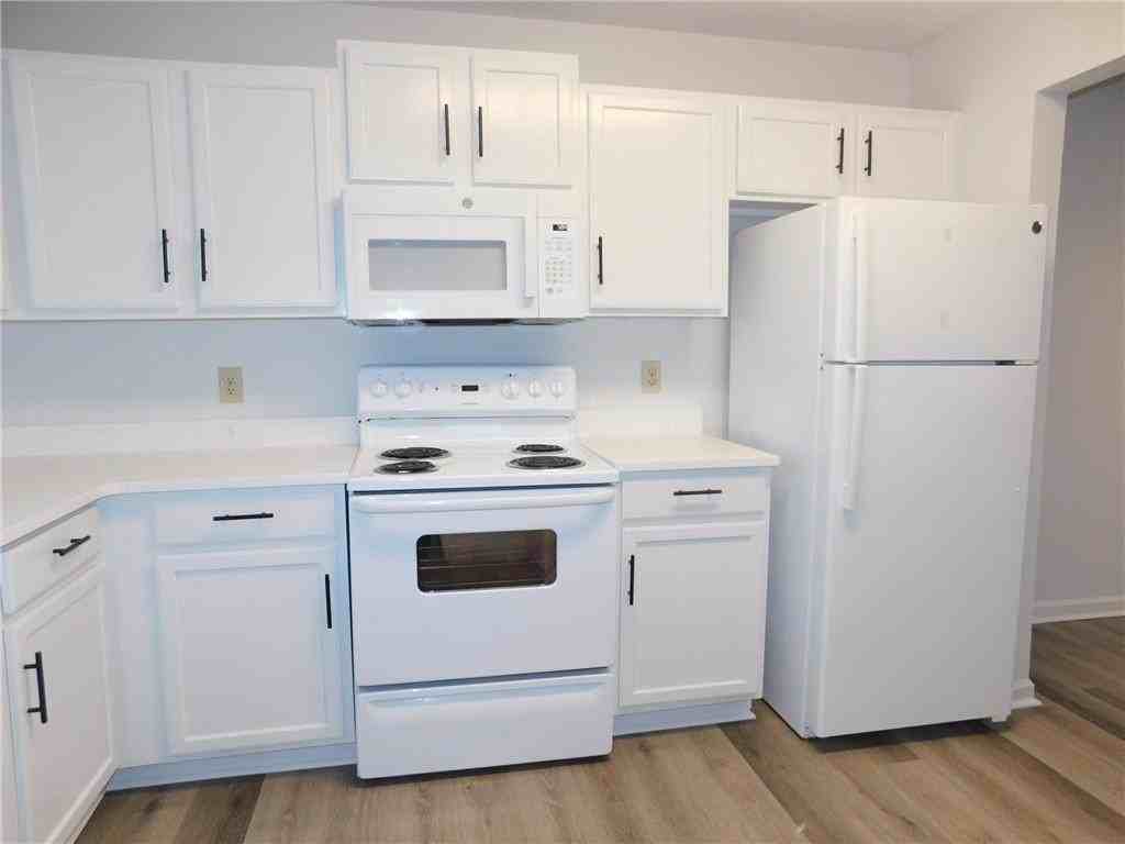 107 Rock Garden Pl Apt L - Photo 4 of 11
