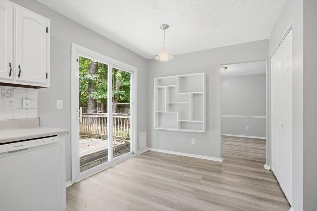 11240 Rotherick Dr - Photo 3 of 26