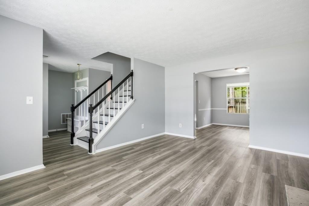 11240 Rotherick Dr - Photo 7 of 26