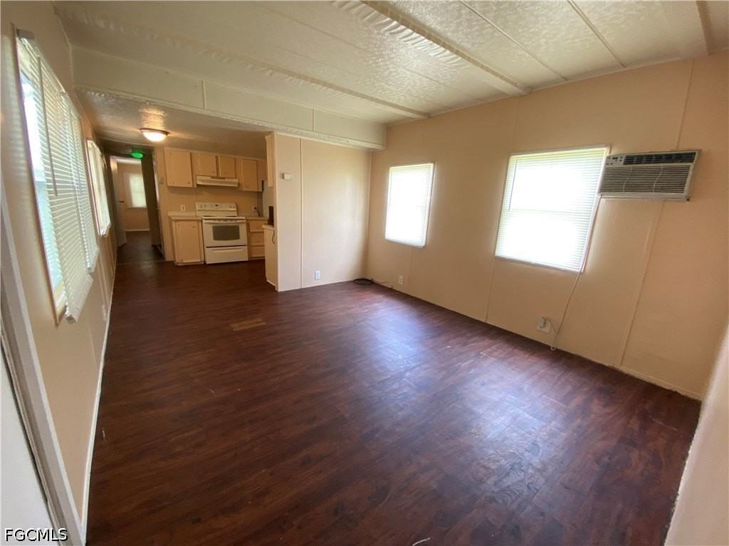 2211 Cantor Ln - Photo 6 of 15