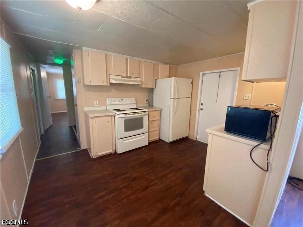 2211 Cantor Ln - Photo 7 of 15
