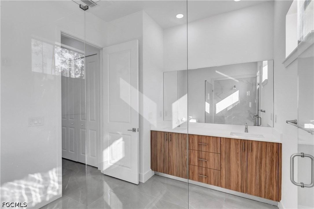 2613 39th St W - Photo 4 of 18