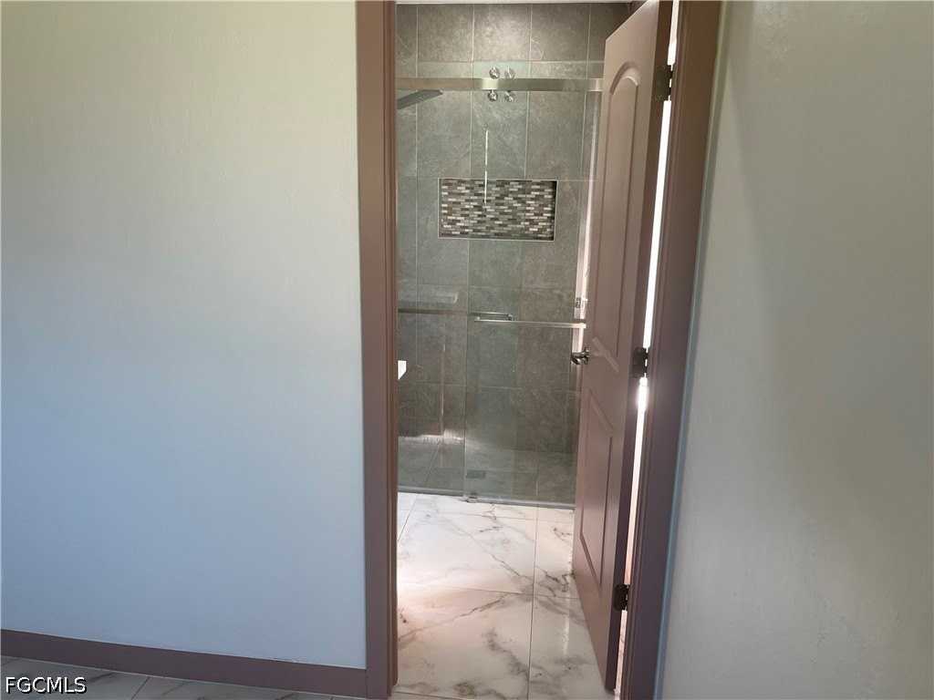 1312 Se 24th Ave #B - Photo 7 of 10