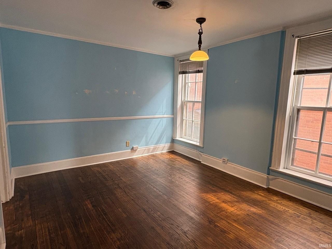 511 W Wayne St #201 - Photo 7 of 8
