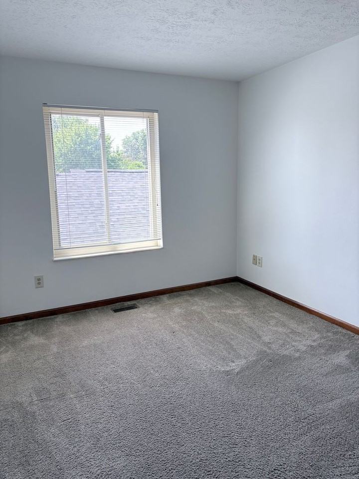 7343 Onyx Way - Photo 6 of 11