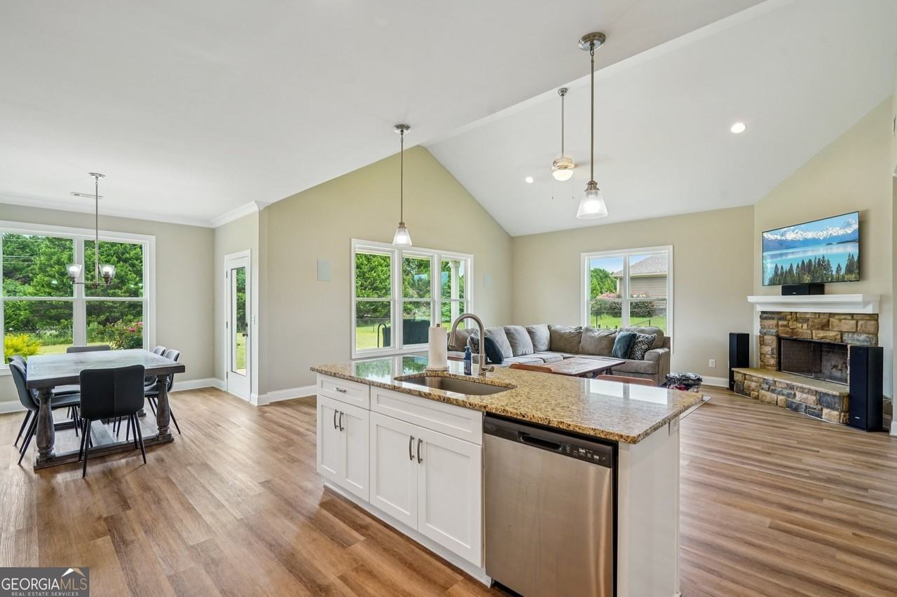 202 Sage Ct - Photo 5 of 21