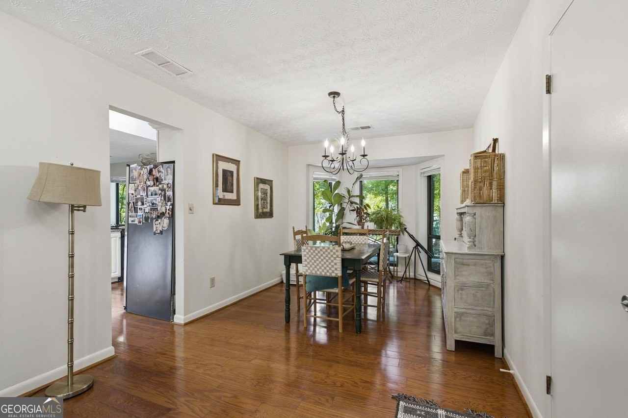 505 Summerhill Pl - Photo 6 of 31