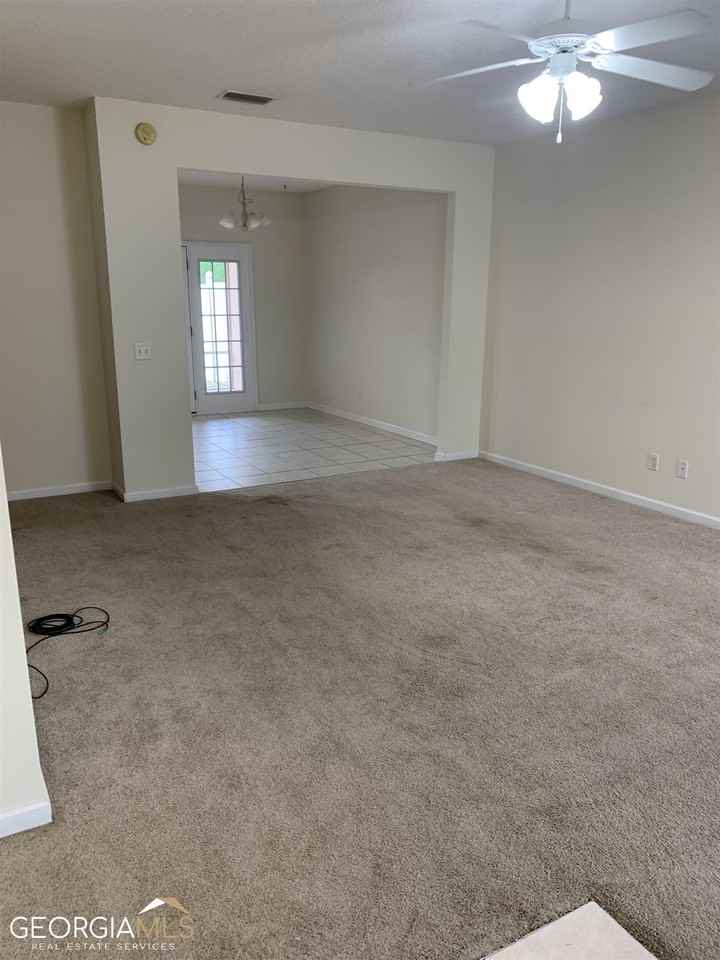 211 Royal Palms Ave - Photo 2 of 13