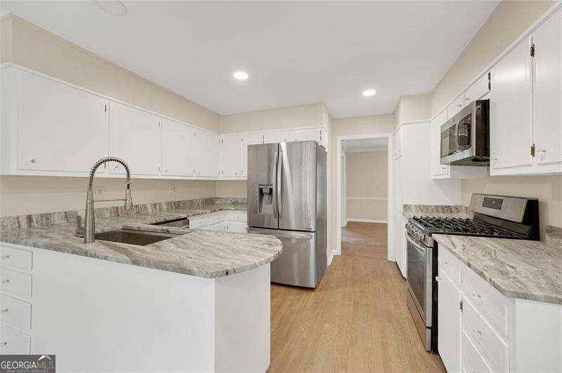 4517 E Kings Point Cir - Photo 7 of 36