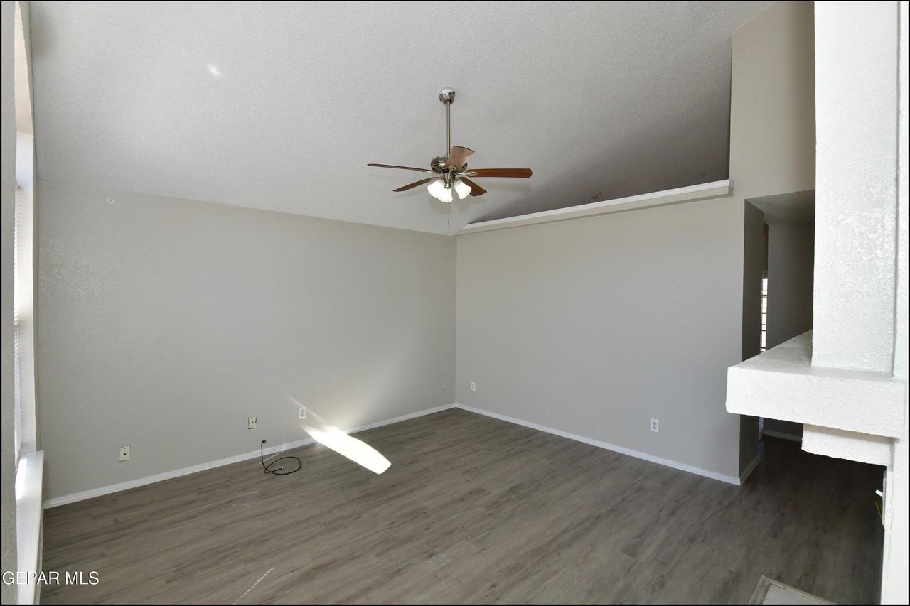 12257 Robert Dahl Dr - Photo 5 of 41