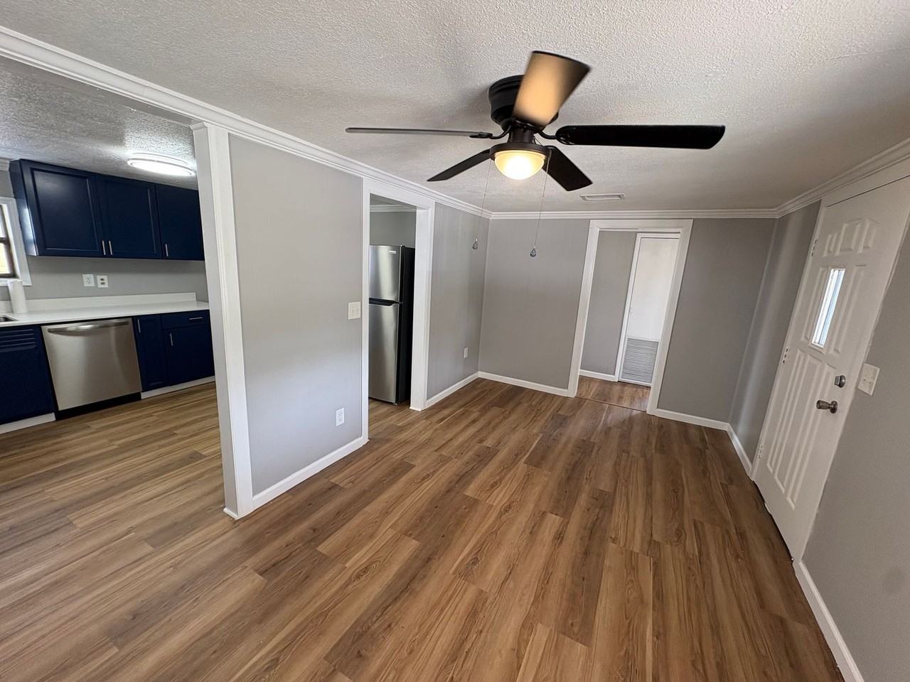 4021 Lake Saunders Dr - Photo 4 of 12