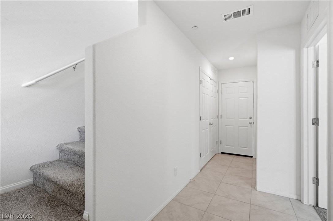 6126 Garden Oasis St - Photo 3 of 32