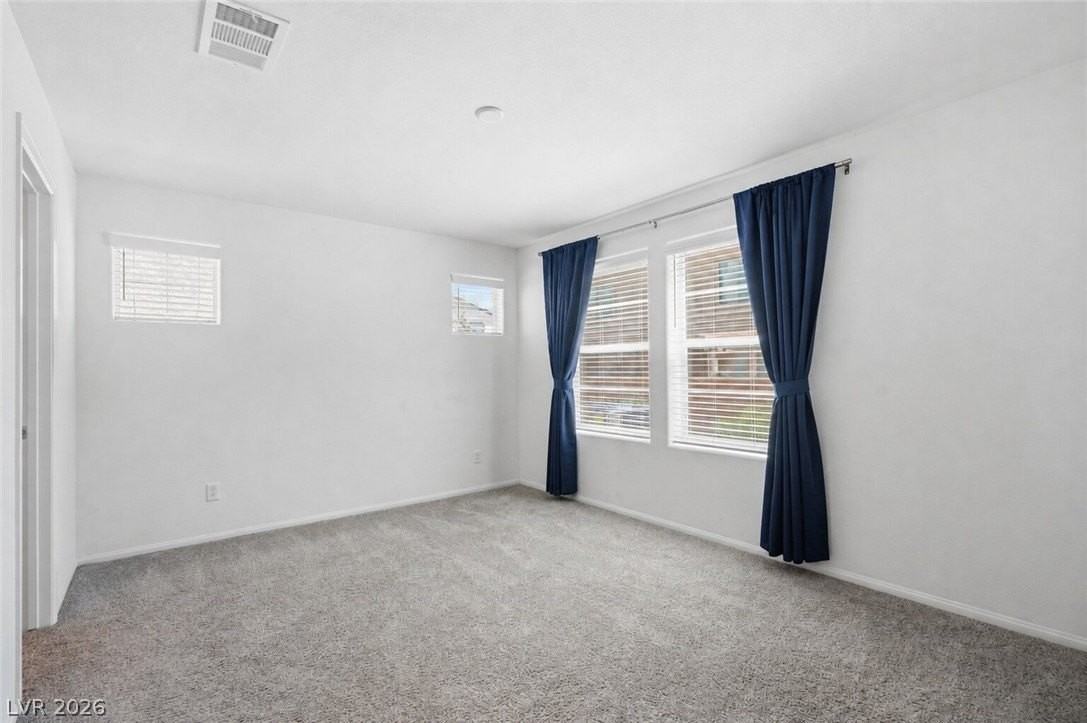 6126 Garden Oasis St - Photo 5 of 32