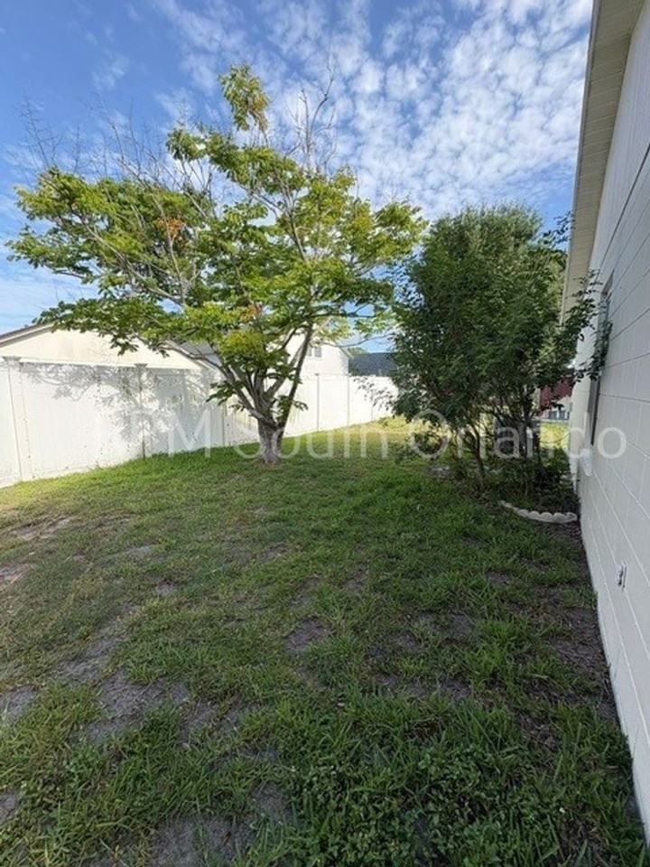 1930 Teaberry Ct - Photo 6 of 15