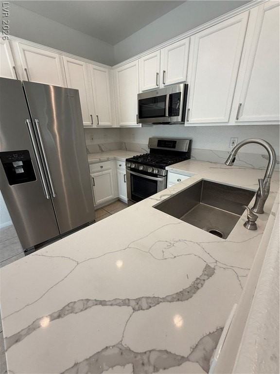 8301 Strawberry Spring St - Photo 4 of 18