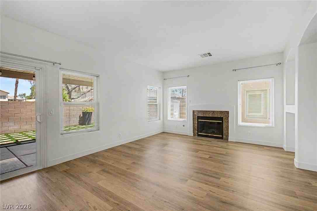 1078 Little Rock Way - Photo 4 of 29