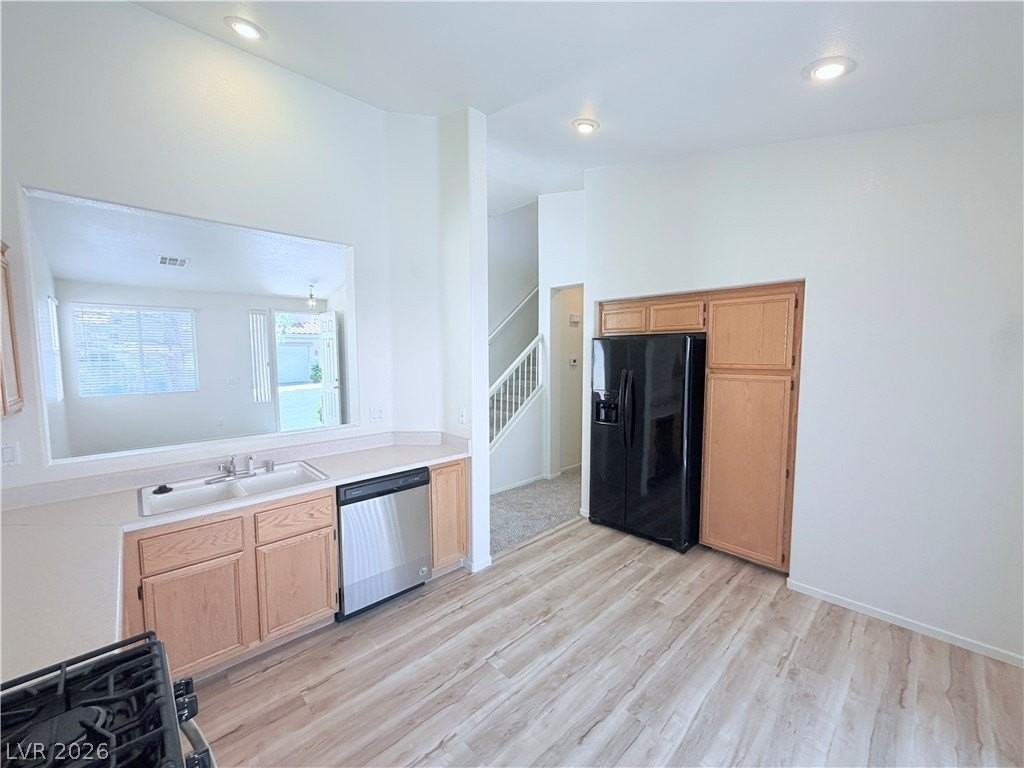 10404 Sloping Hill Ave - Photo 6 of 19