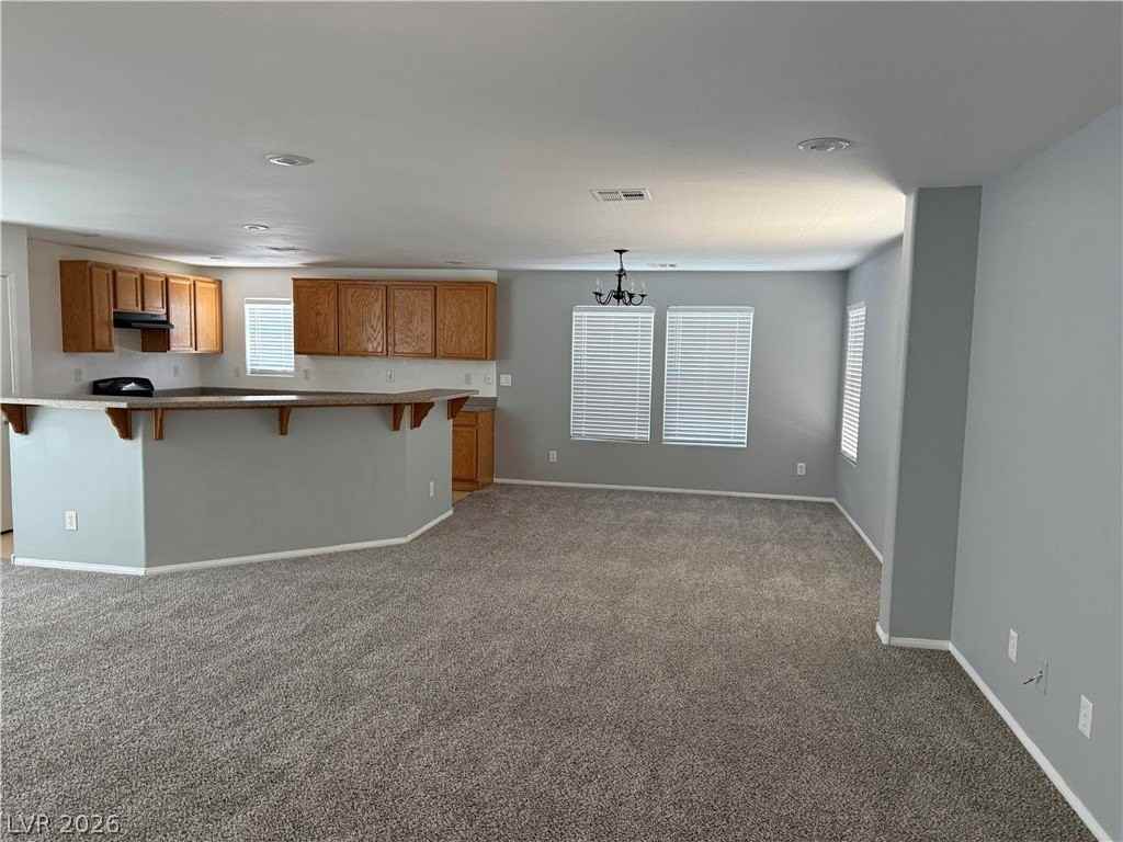 10039 Mystic Lake Ave - Photo 3 of 25