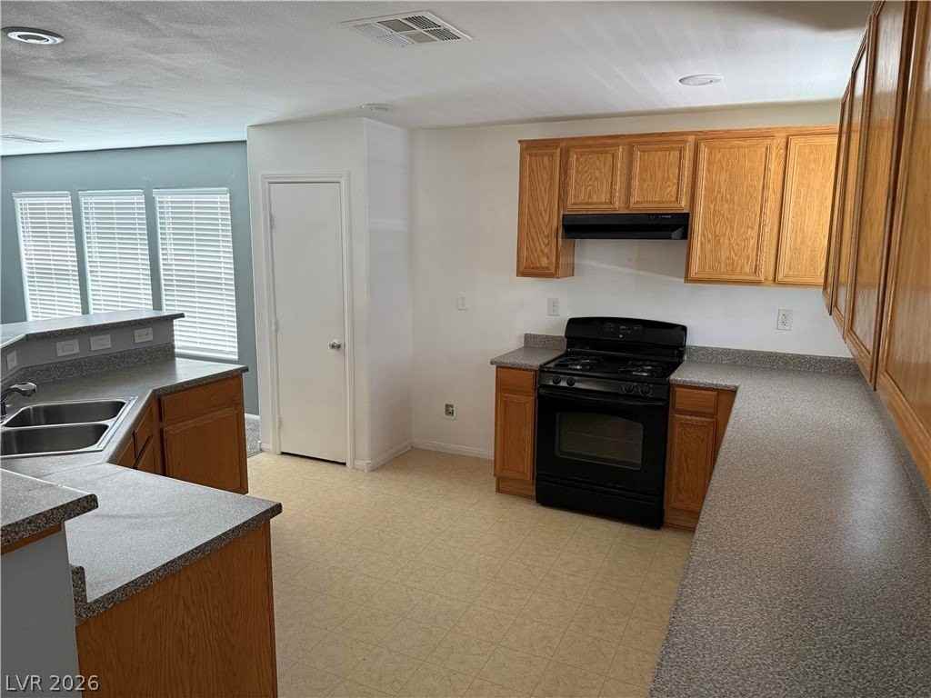 10039 Mystic Lake Ave - Photo 5 of 25
