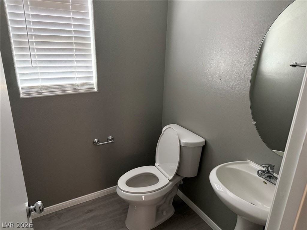10039 Mystic Lake Ave - Photo 7 of 25