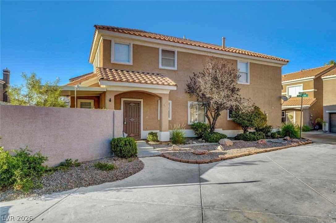 1453 Morro Creek St - Photo 2 of 50