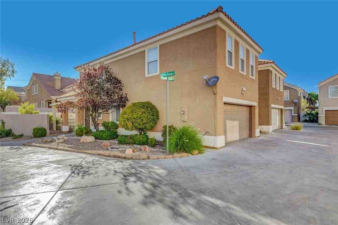 1453 Morro Creek St - Photo 3 of 50
