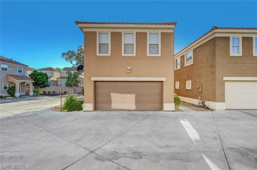1453 Morro Creek St - Photo 4 of 50