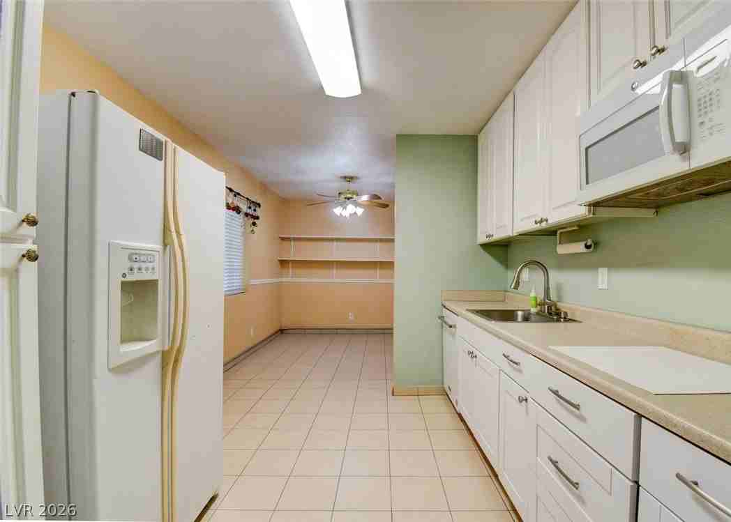 8316 Vantare Ct - Photo 2 of 17