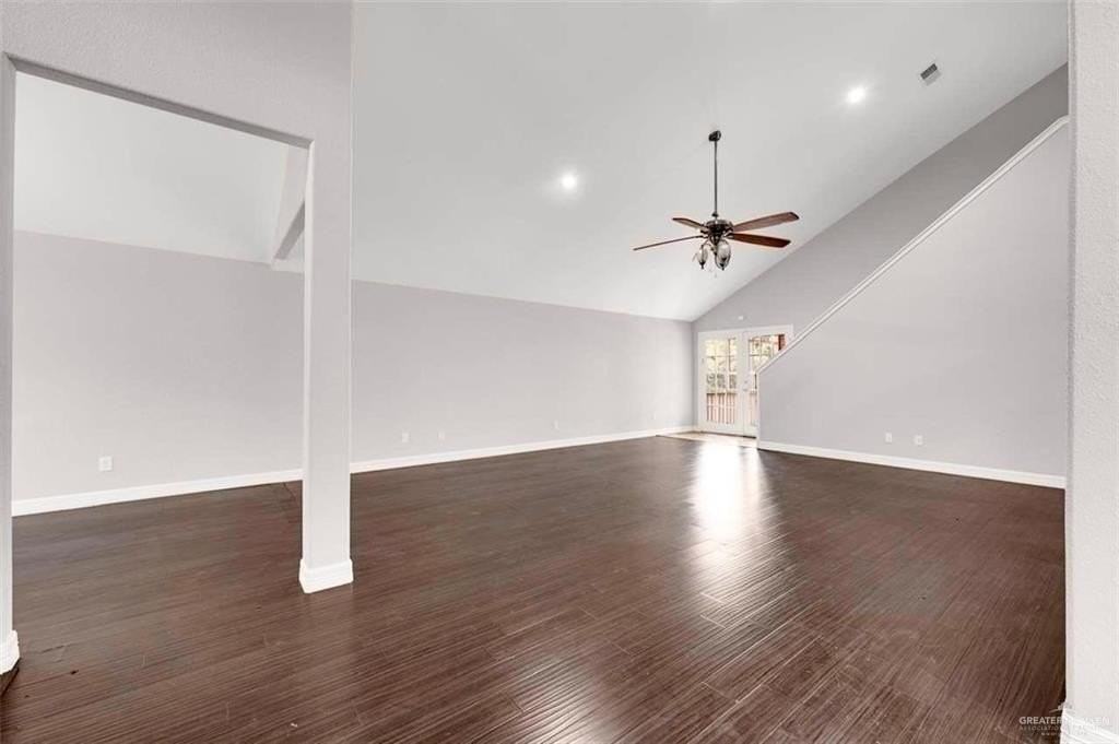 817 Cimarron Dr - Photo 4 of 16