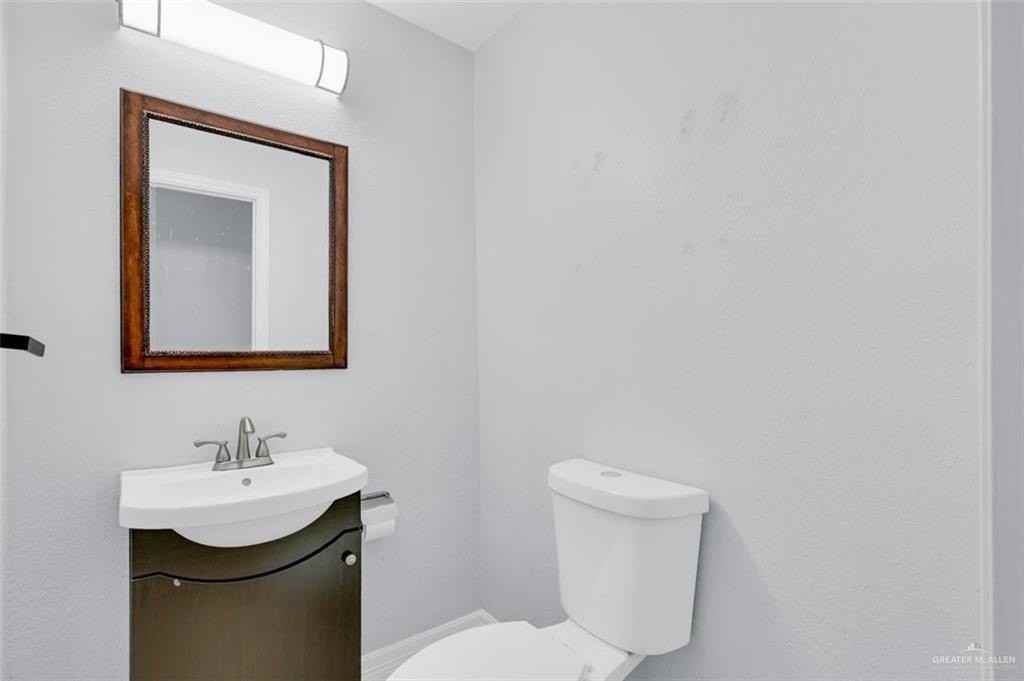 817 Cimarron Dr - Photo 5 of 16