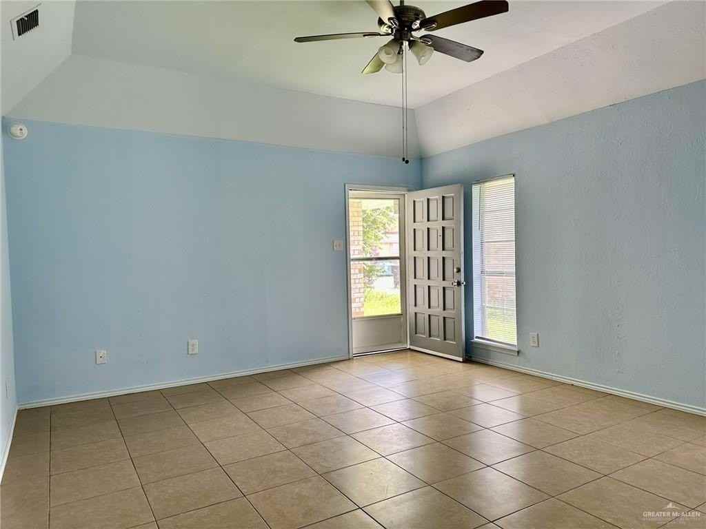 700 W Iris Ave - Photo 4 of 31