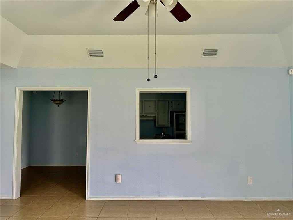 700 W Iris Ave - Photo 7 of 31