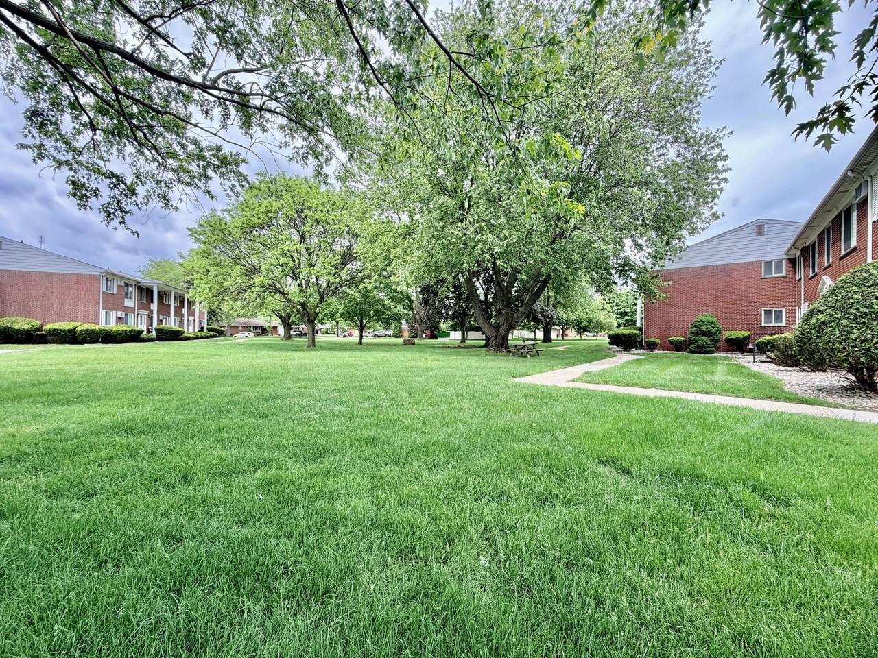 1705 Charlton Rd - Photo 4 of 17