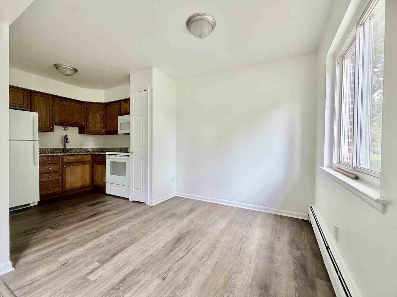 1705 Charlton Rd - Photo 7 of 17