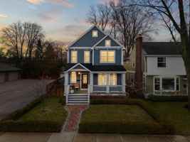 featured image of 819 Irving Ave
