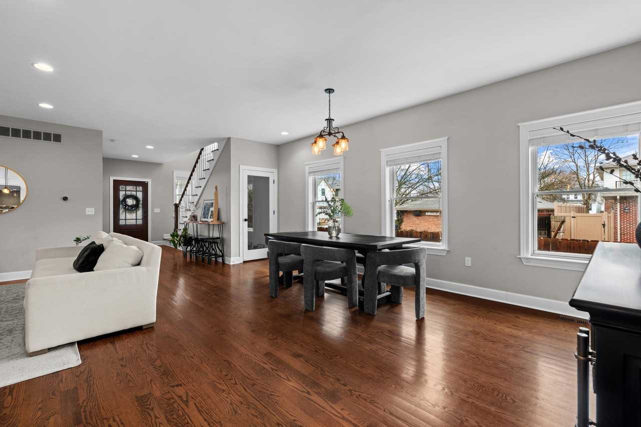 819 Irving Ave - Photo 7 of 50