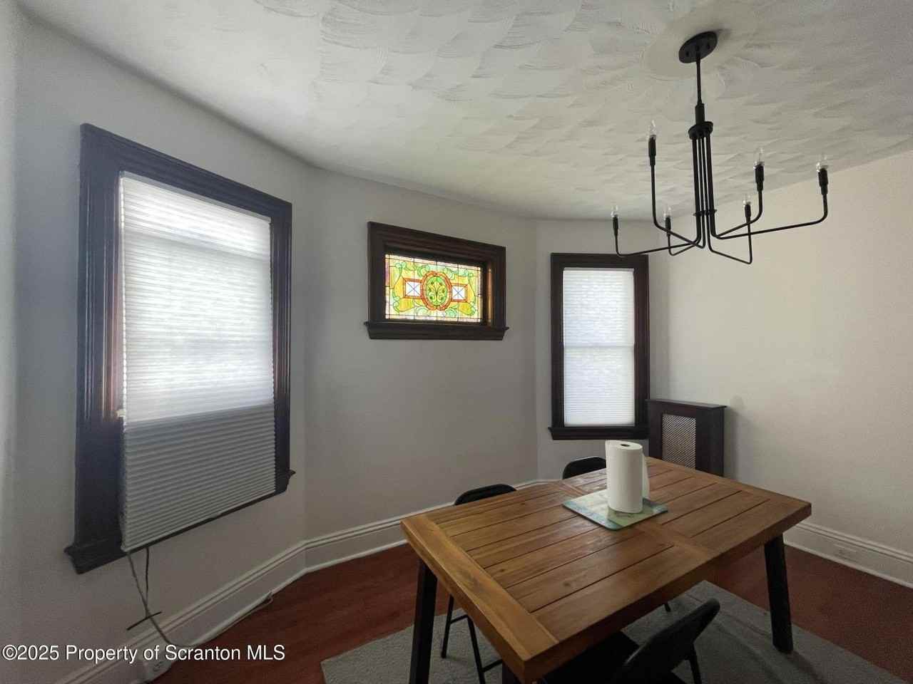 1218 Schlager St - Photo 4 of 16