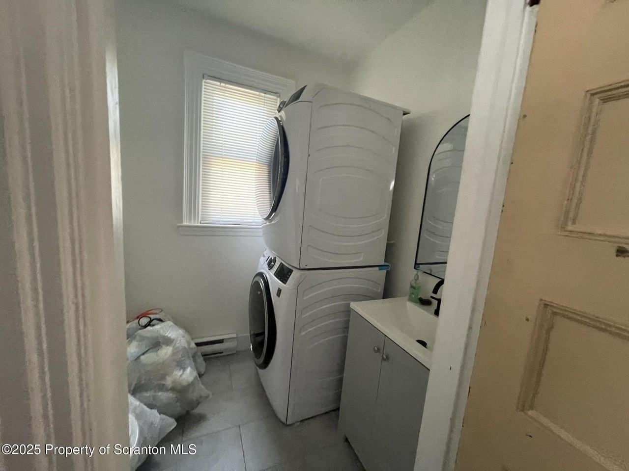 1218 Schlager St - Photo 6 of 16