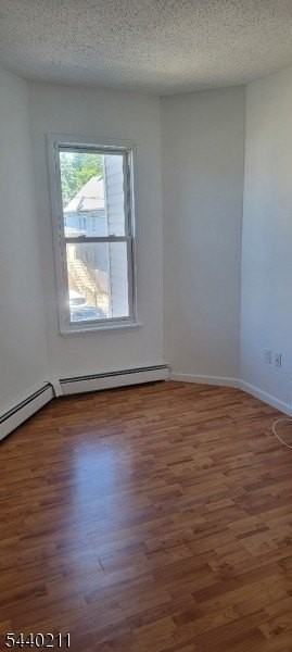 557 Jackson Ave - Photo 5 of 10