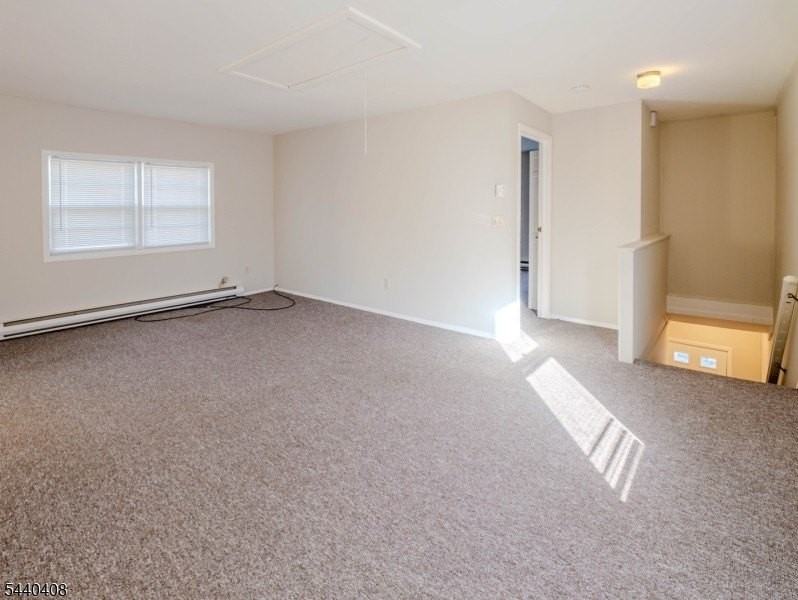 88 Trinity St - Photo 2 of 14