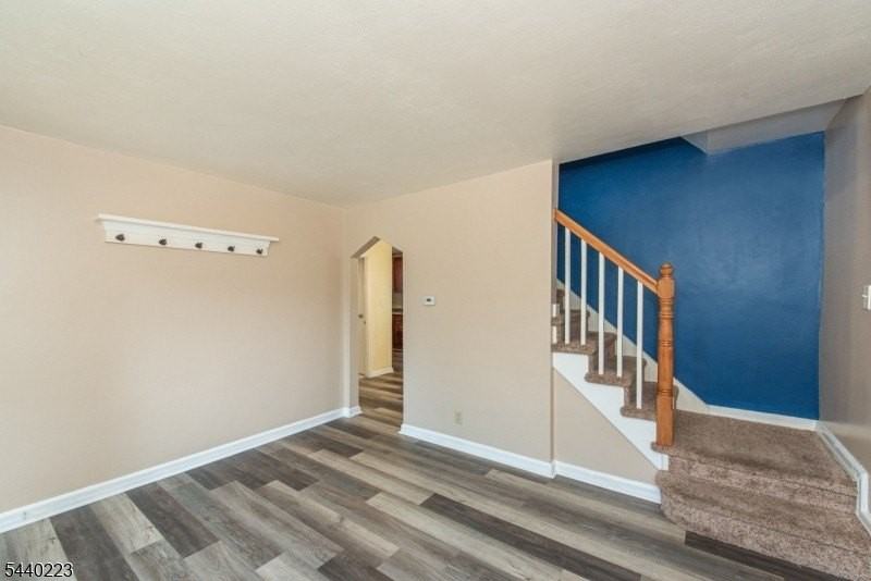 7 Hobart Pl - Photo 3 of 18