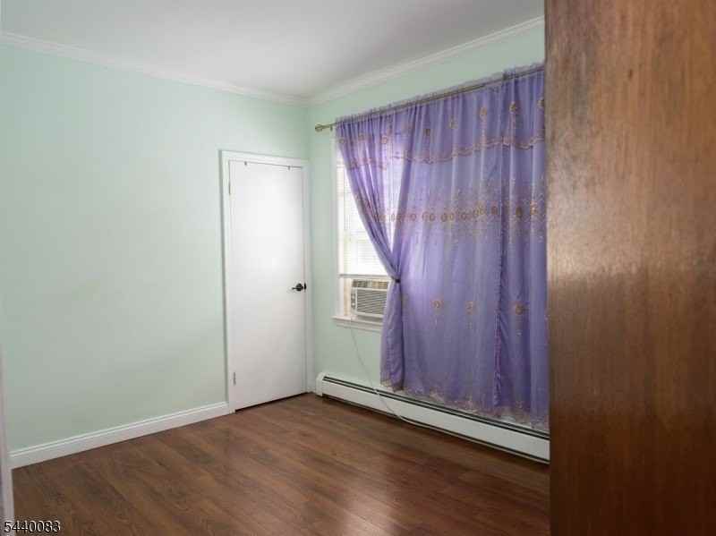 521 Pennington St - Photo 4 of 7