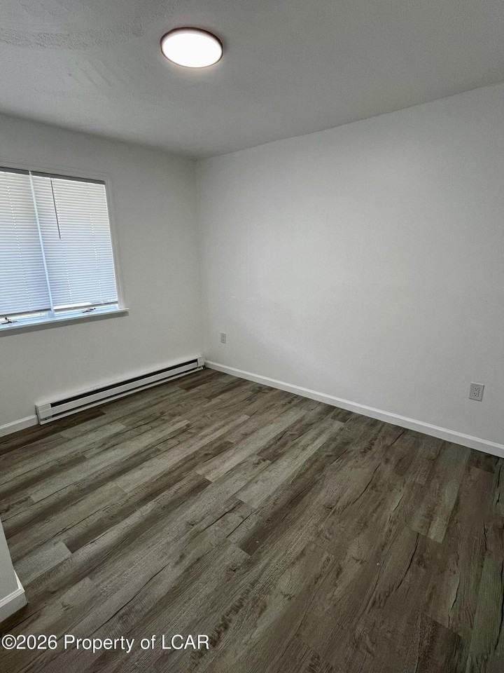 177 E Union St - Photo 5 of 14