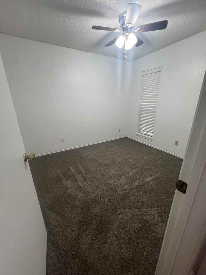 1558 Seamans Way - Photo 6 of 14