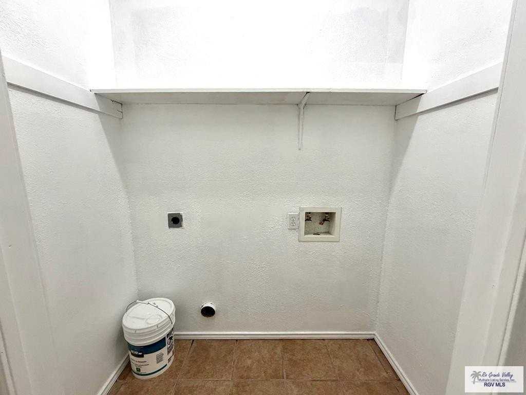 226 Camelia St #A - Photo 4 of 7