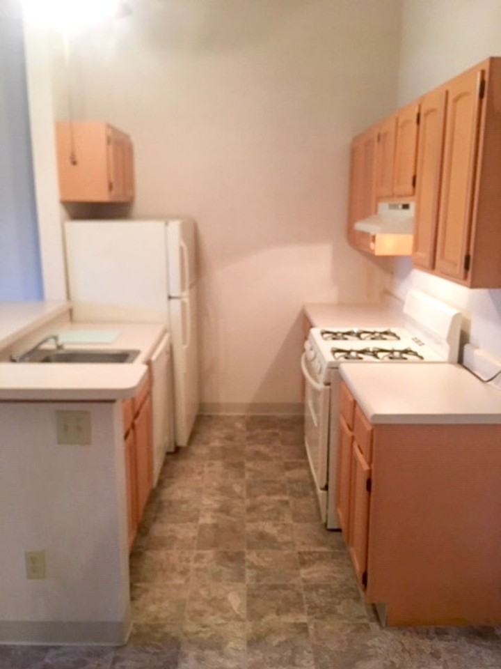 Southampton Apartments - Photo 2 of 12