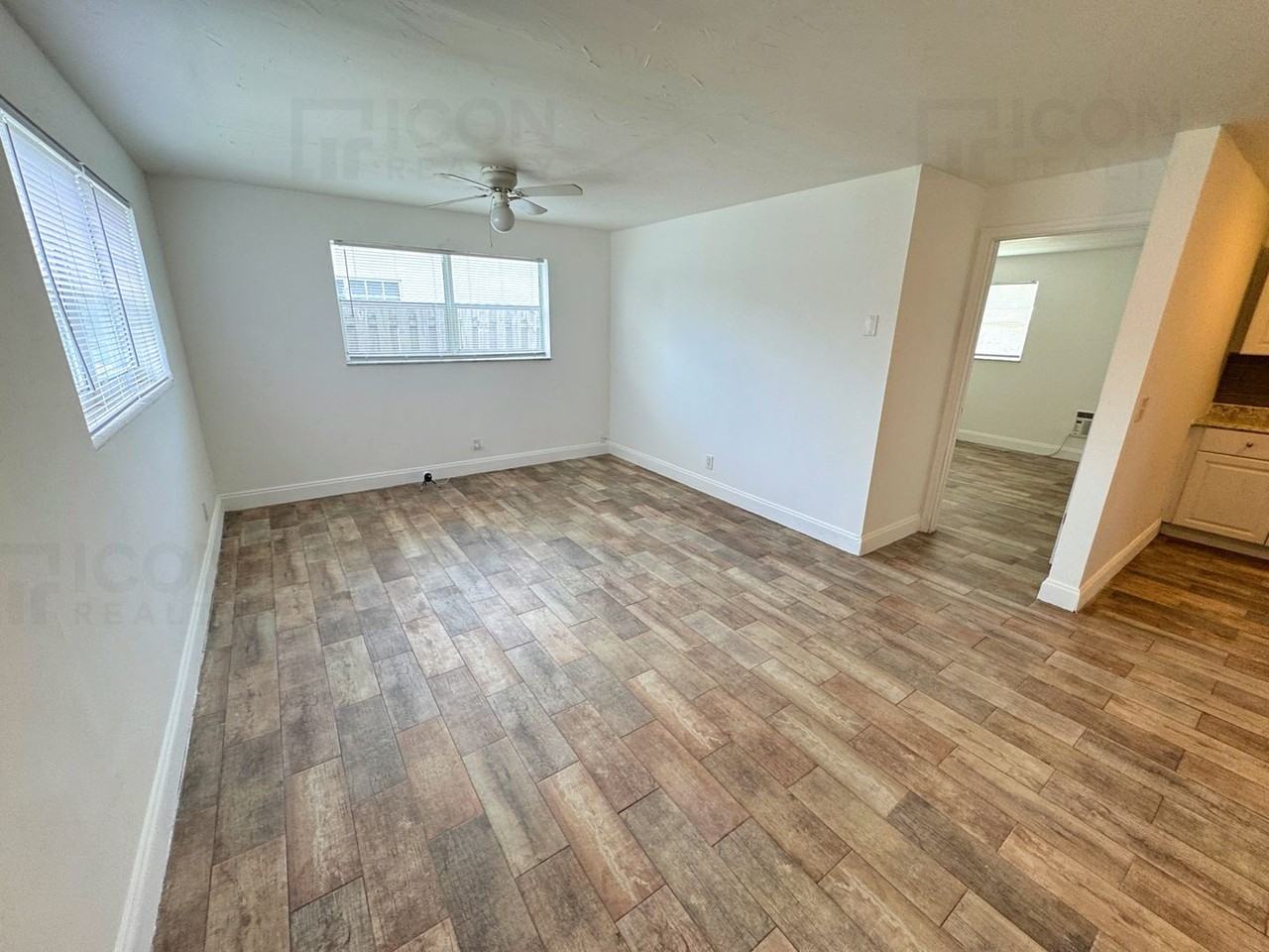 207 Se 4th Ave #W - Photo 2 of 5