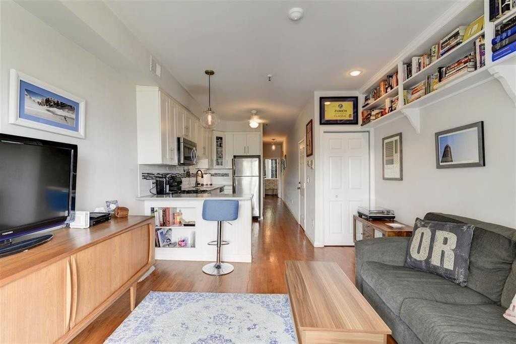 116 Ogden Ave #1A - Photo 4 of 10