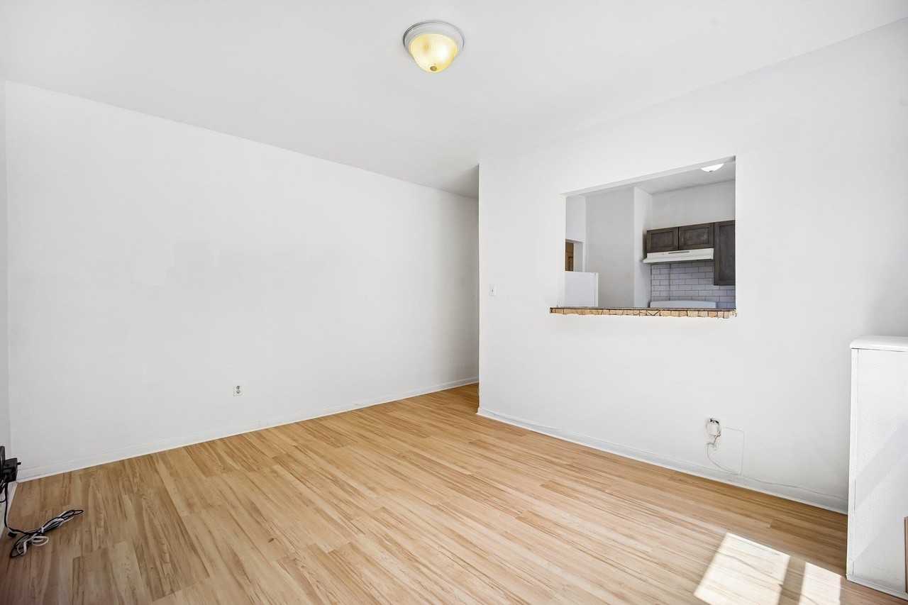 429 Fairmount Ave #104 - Photo 5 of 18