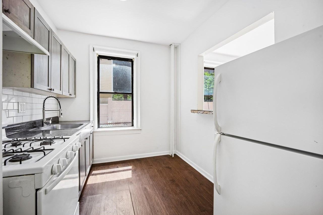 429 Fairmount Ave #104 - Photo 7 of 18